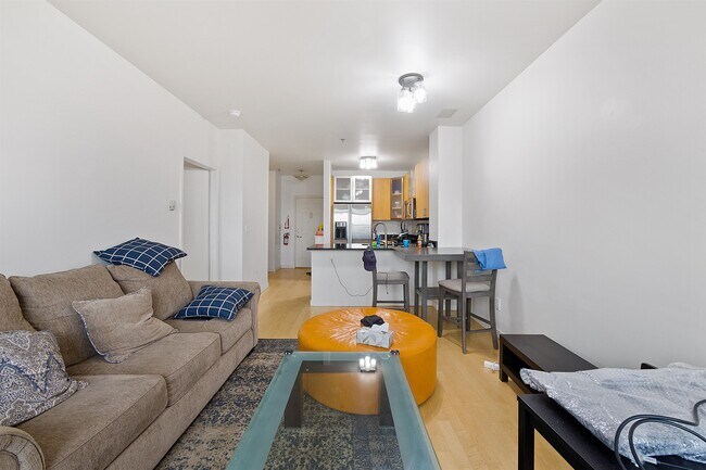 Building Photo - 26 Ave at Port Imperial