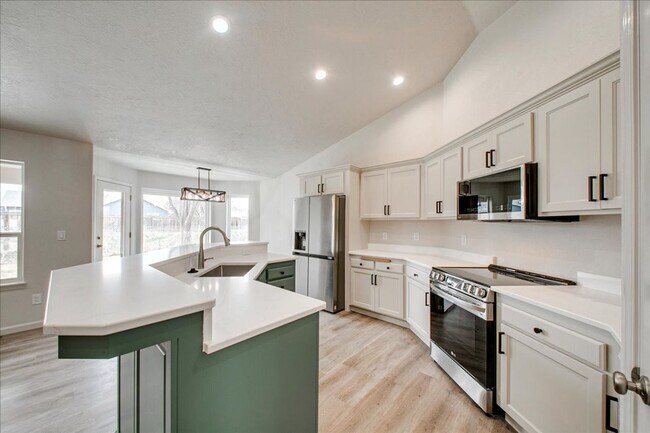 Building Photo - Beautifully Remodeled Home in Northwest Meridian