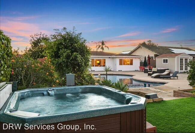 Building Photo - 3 br, 2 bath House - 6047 Soledad Mountain...