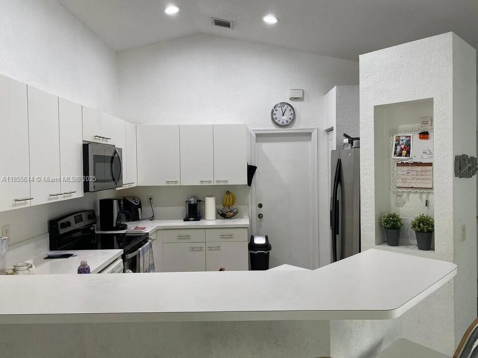 Building Photo - 1205 Canary Island Dr