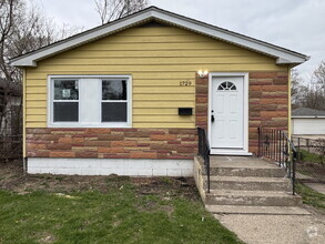 Building Photo - Spacious Gary Gem | Move-In Ready | Prime ...