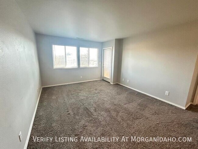 Building Photo - 6723 W Overland Rd