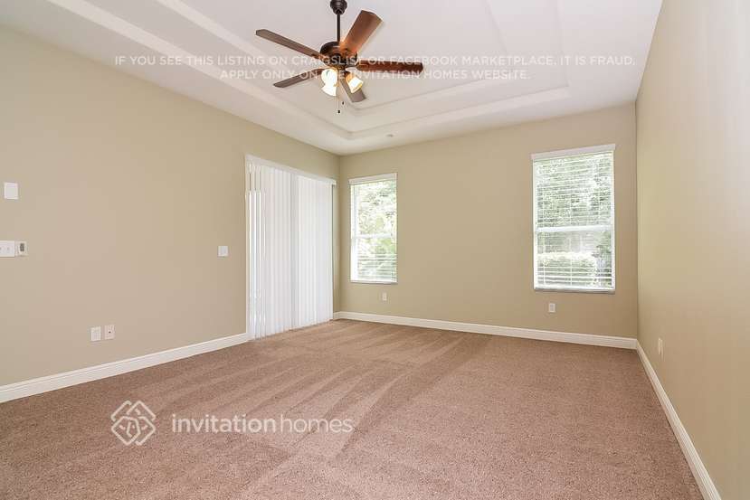 Building Photo - 1845 Beaconsfield Dr