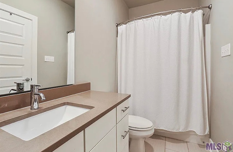 Bathroom 2 - 7244 Kodiak Dr