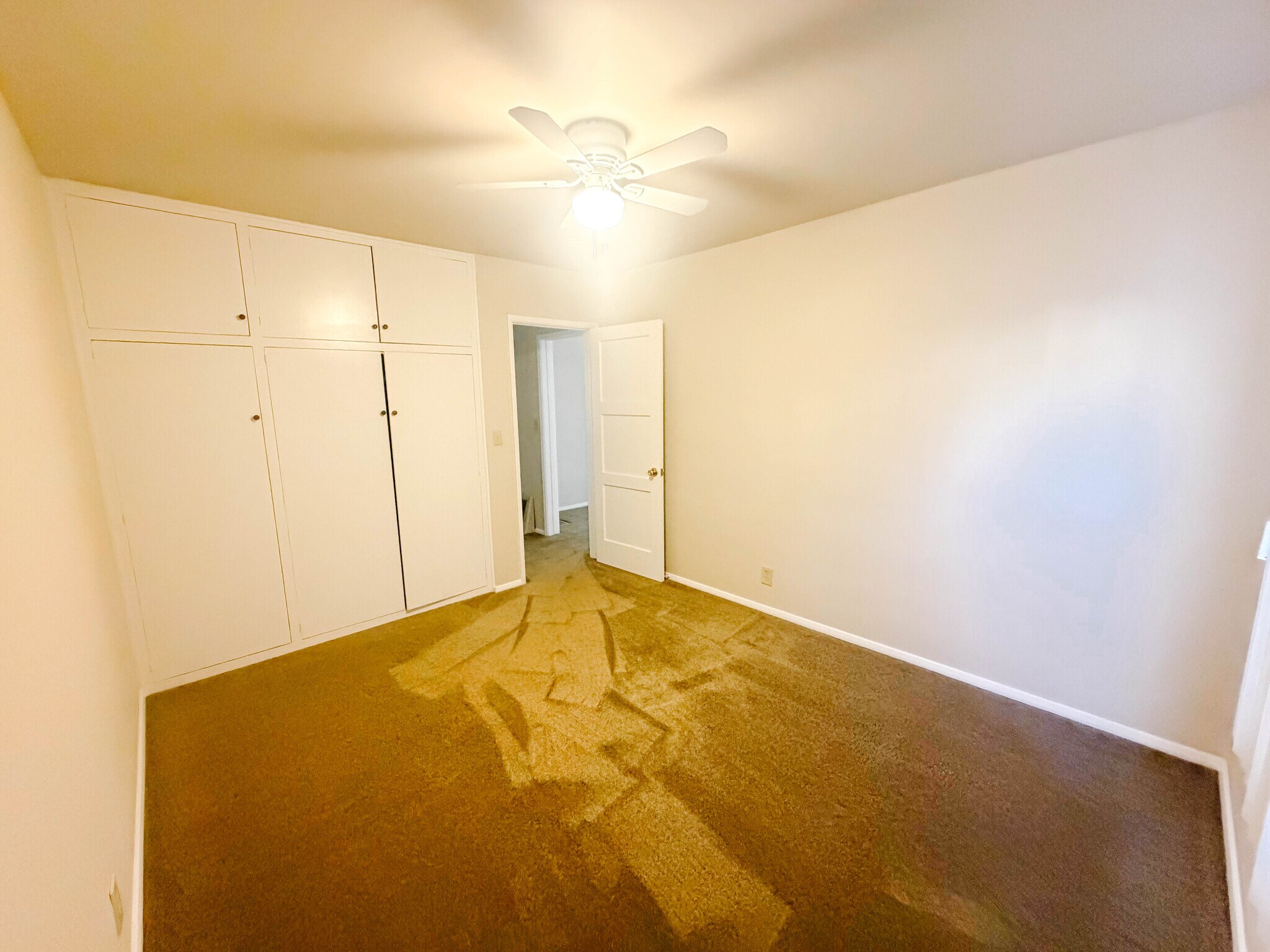 Building Photo - 1604 Larch St