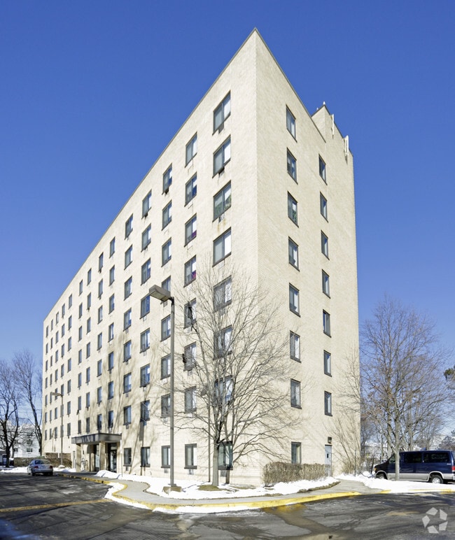 Building Photo - Lincoln Towers Senior Citizens