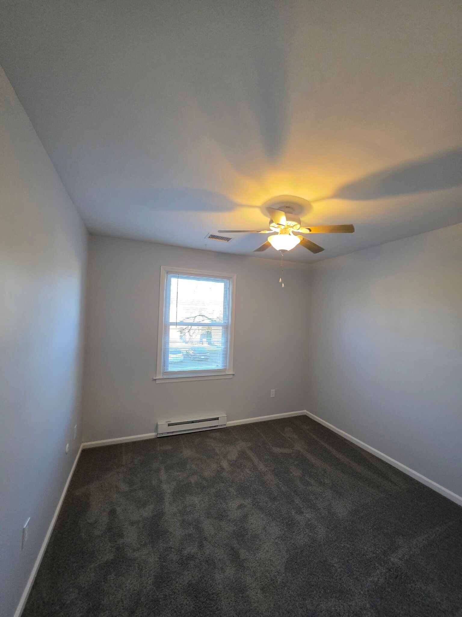 Building Photo - 1930 Cricklewood Cv