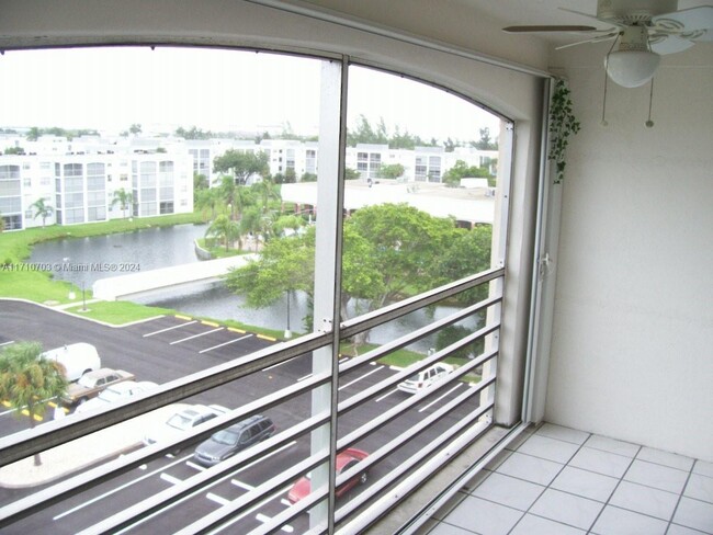 Building Photo - 501 E Dania Beach Blvd