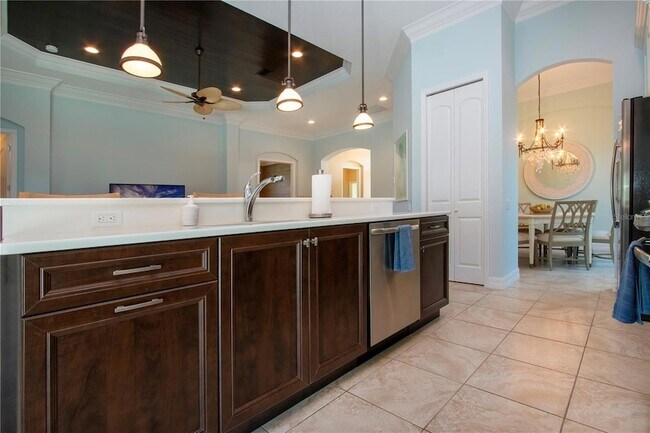 Building Photo - 4940 Tobermory Way