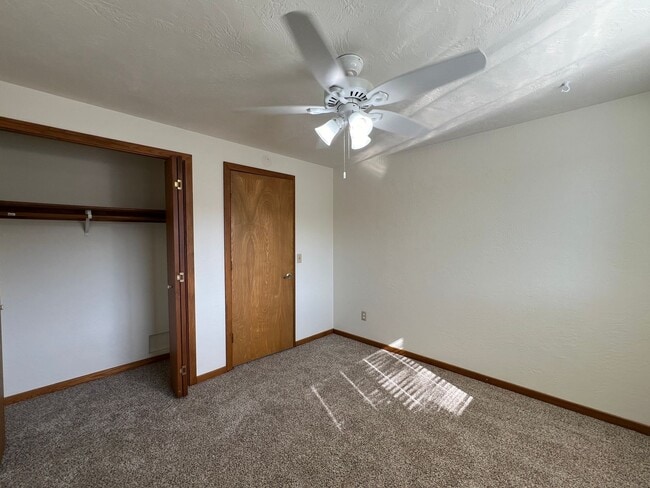 Building Photo - E Court Duplex