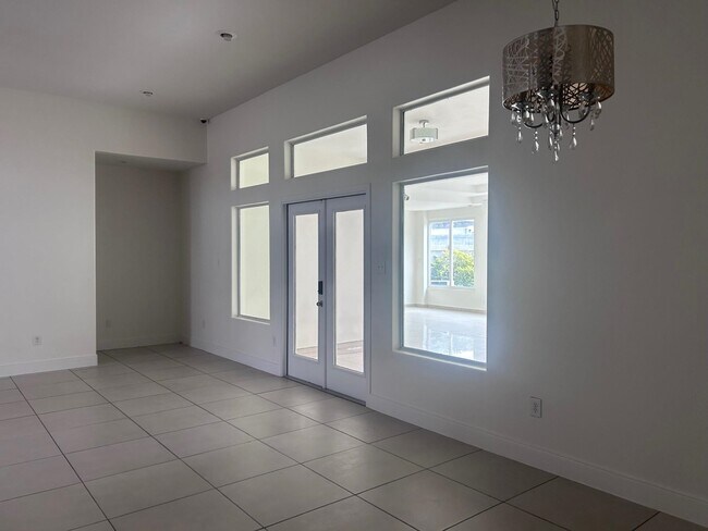 Building Photo - 2811 T.S Eliot Dr