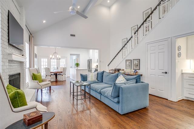 Building Photo - 1301 Belle Pl