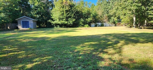 Building Photo - 45565 Camelot Ct