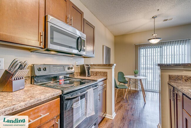 Building Photo - 7865 Grove Ct W