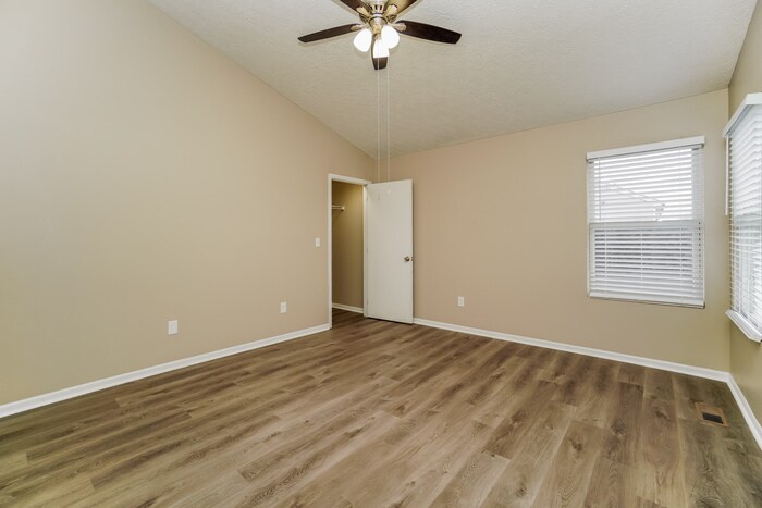 Building Photo - 5512 Beresford St