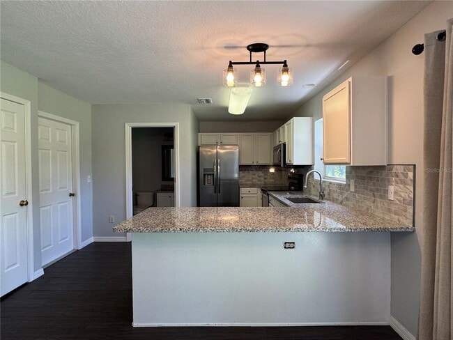 Building Photo - 2915 Amber Oak Dr