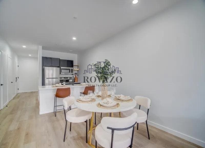 Building Photo - 486 Market St