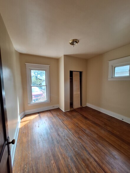 Building Photo - 2305 7th Street Rd