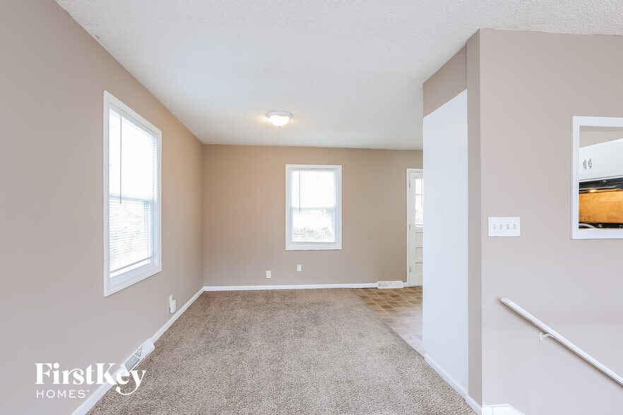 Building Photo - 1104 Kearney Rd