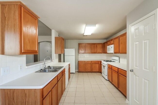 Building Photo - 8530 Windy Thicket Ln