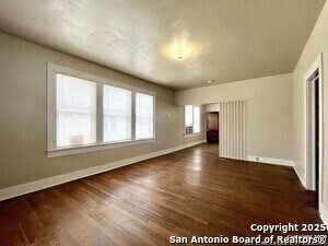 Building Photo - 124 Gifford St