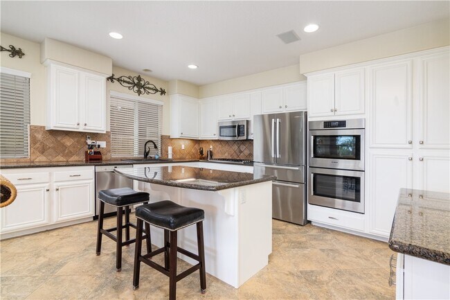 Building Photo - 27194 Red Maple St