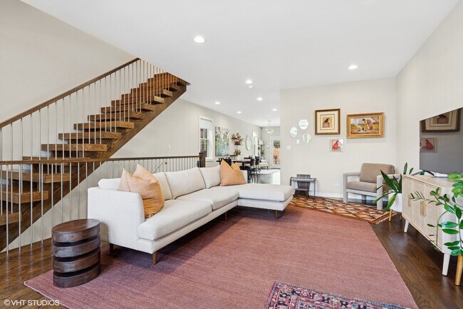 Building Photo - 3331 W Crystal St