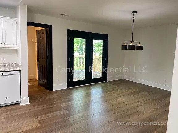 Building Photo - 1063 Givens Rd