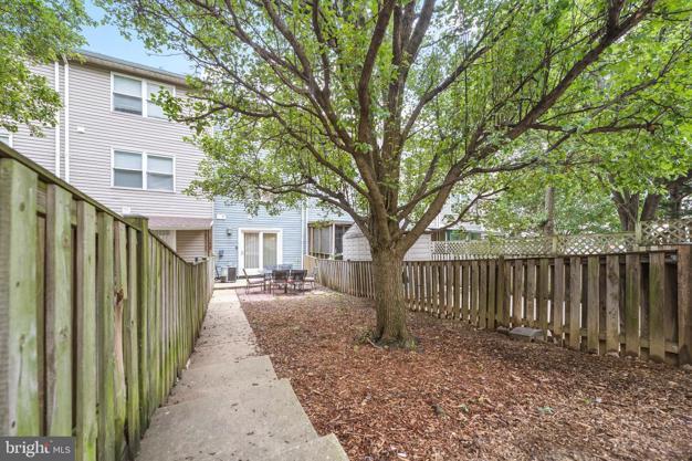Building Photo - 1327 Belmont St NW