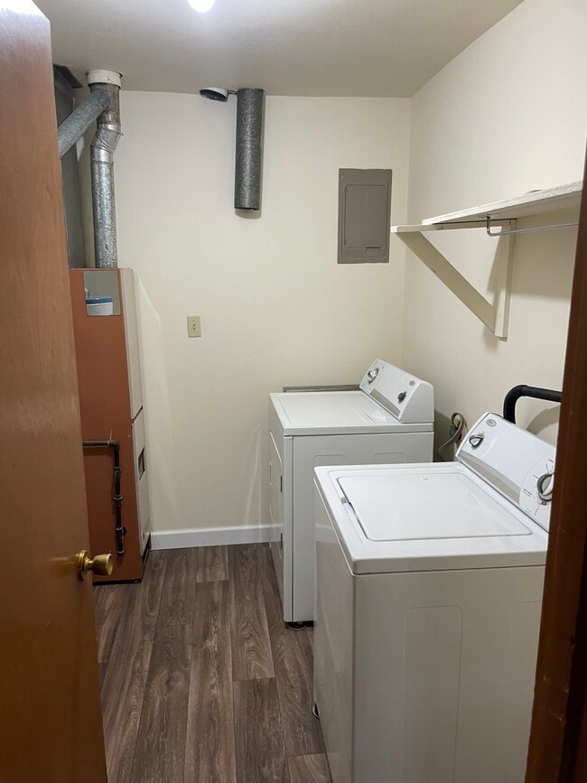 Building Photo - 4534 Croftshire Dr