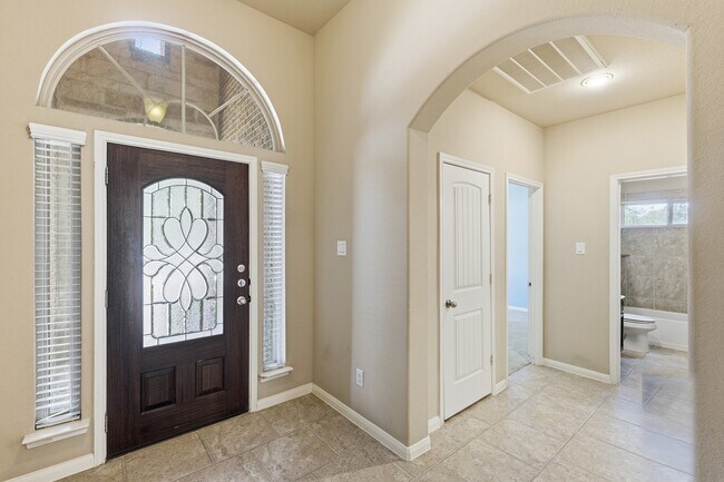 Building Photo - 5815 Creek Crossing Ct