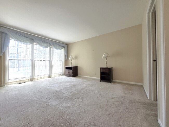 Building Photo - 713 Alsace Ct
