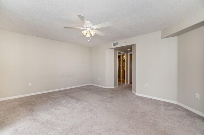 Building Photo - 801 Del Rio Way