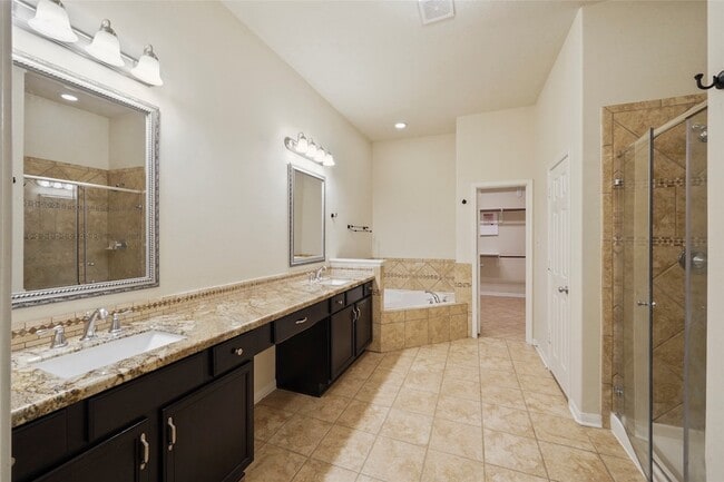 Building Photo - 12419 Tyler Springs Ln
