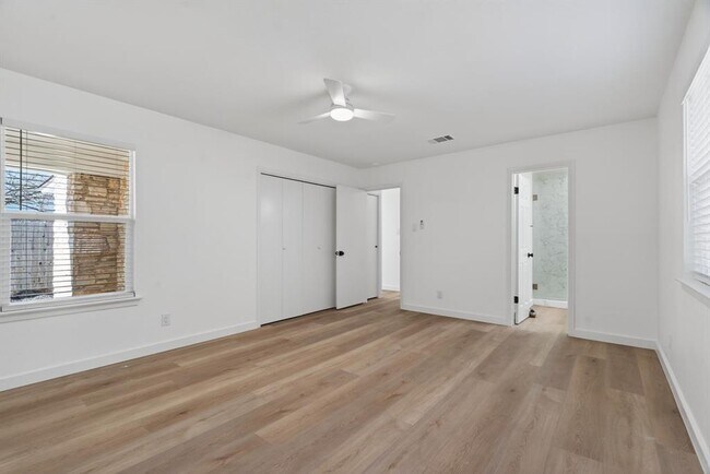 Building Photo - 8400 Seminary Ridge Dr