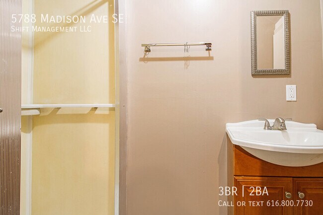 Building Photo - 5788 Madison Ave SE