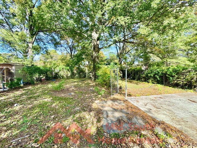 Building Photo - 2736 Dunn Ave