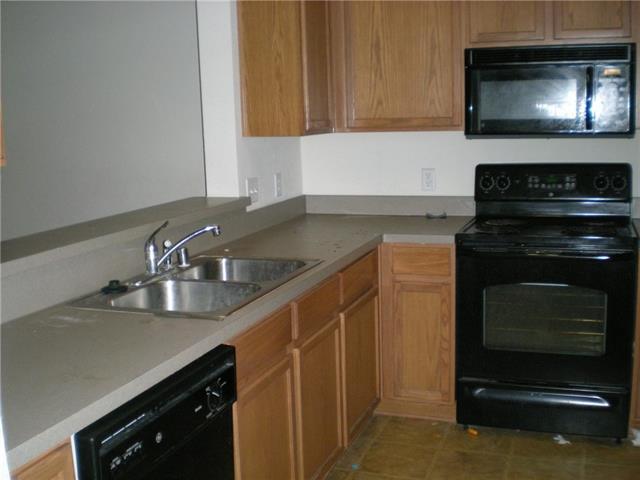 Building Photo - 2224 Stonepark Pl