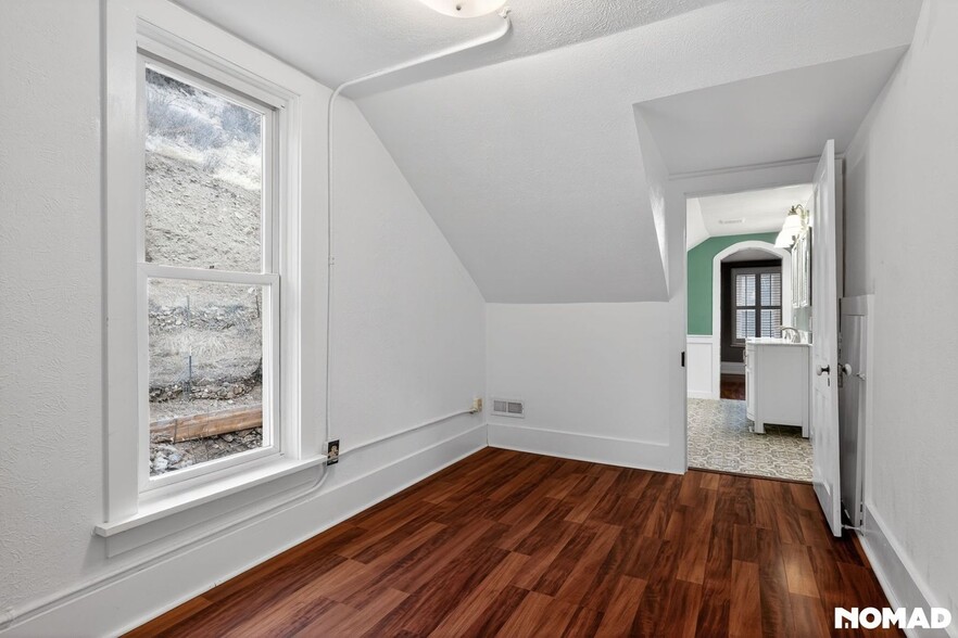 Building Photo - 1908 Wall St