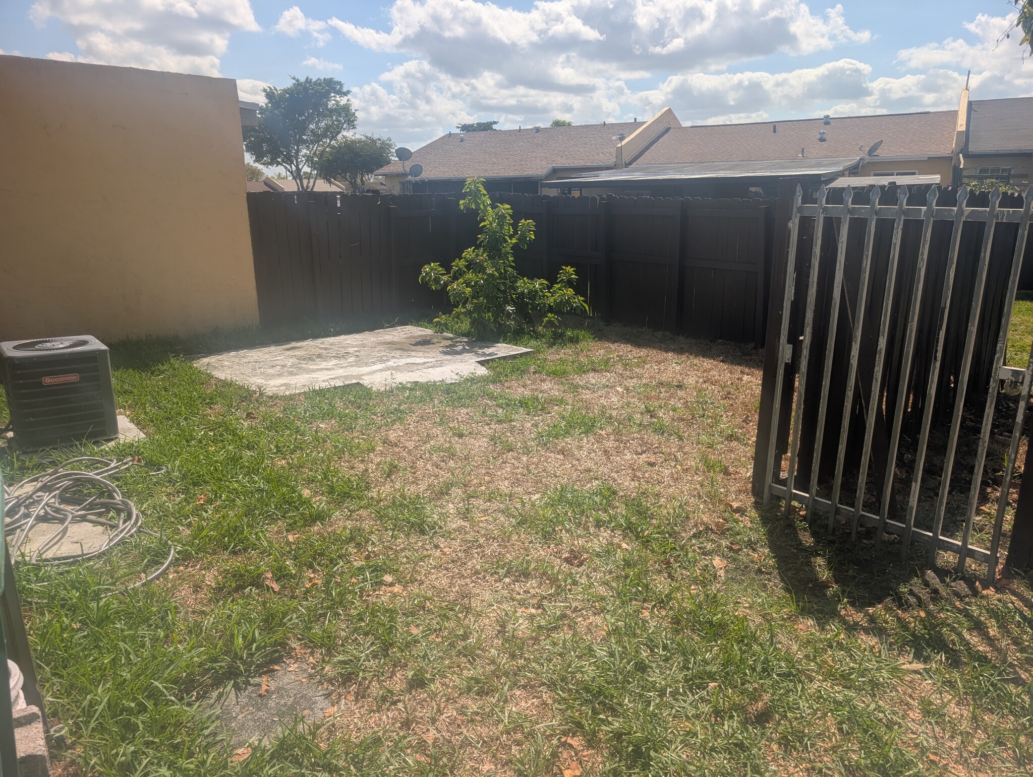 Building Photo - 20422 NW 29th Pl