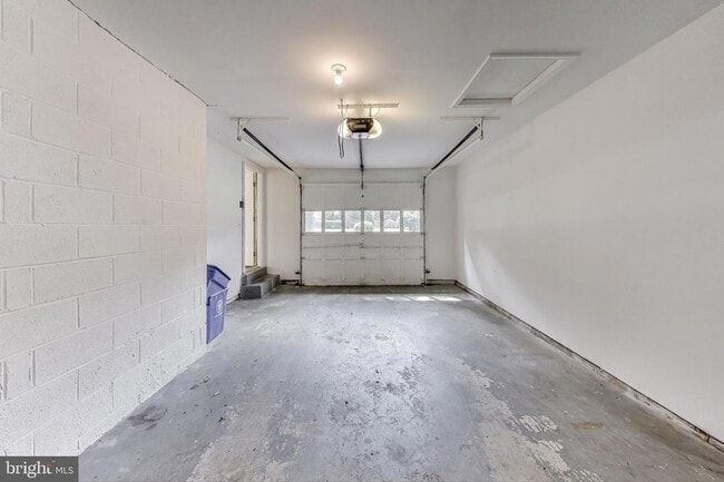 Building Photo - 10323 Snowpine Way