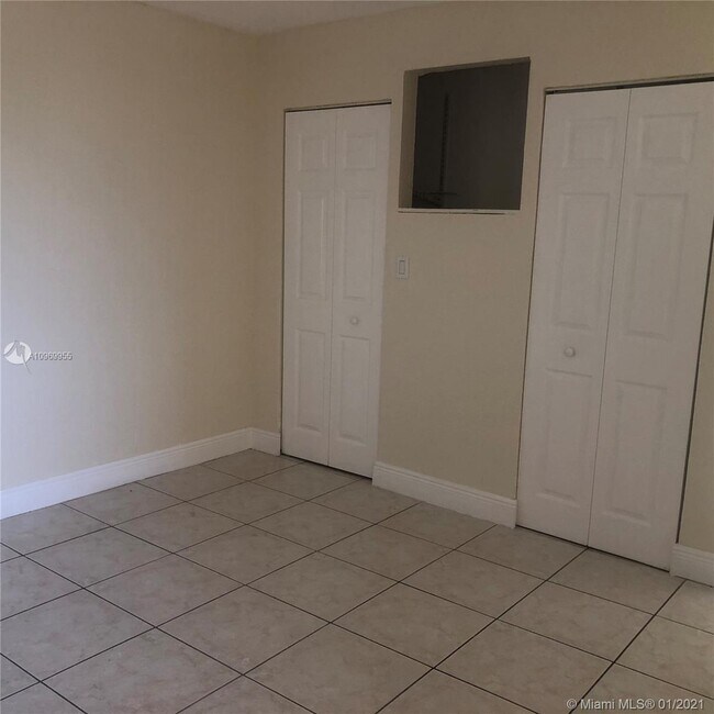 Building Photo - 9300 W Flagler St
