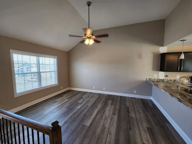 Building Photo - Welcome To Clarksville!