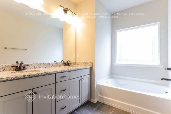 Building Photo - 2303 Buford Town Dr