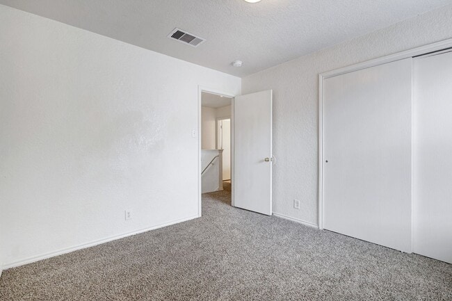 Building Photo - Renovated Two-Story in Bridgewood with Com...