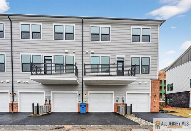 Building Photo - 505 Sadie Cir