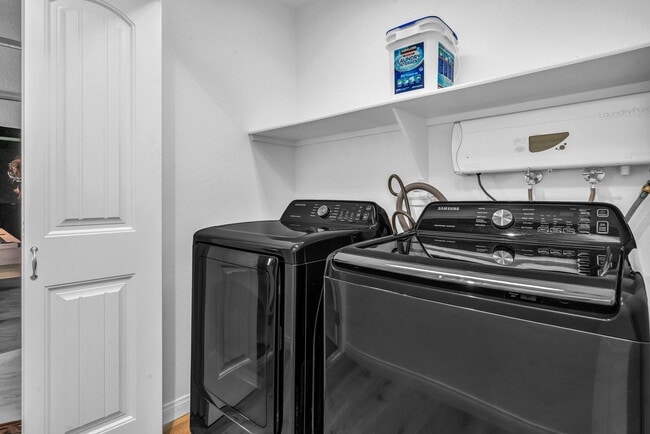 Building Photo - 57495 Buena Suerte Rd