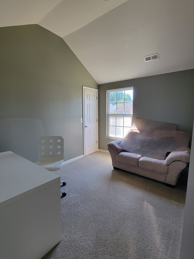 Building Photo - 3742 Horseshoe Farm St