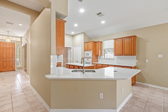 Building Photo - 8615 Traciney Blvd