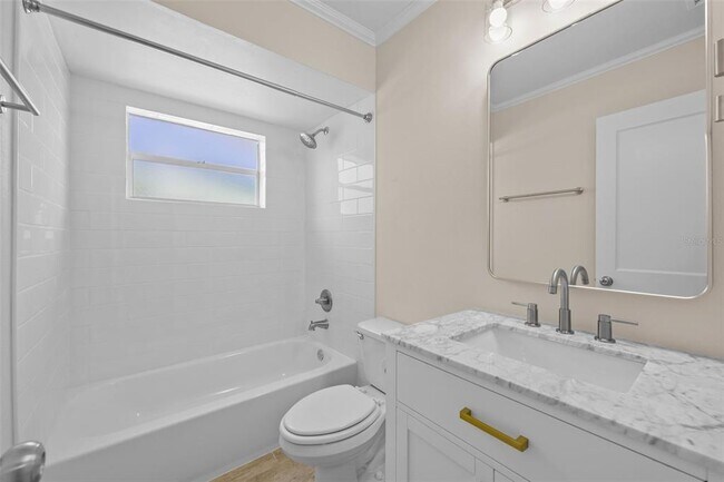 Building Photo - 2026 Bayou Grande Blvd NE